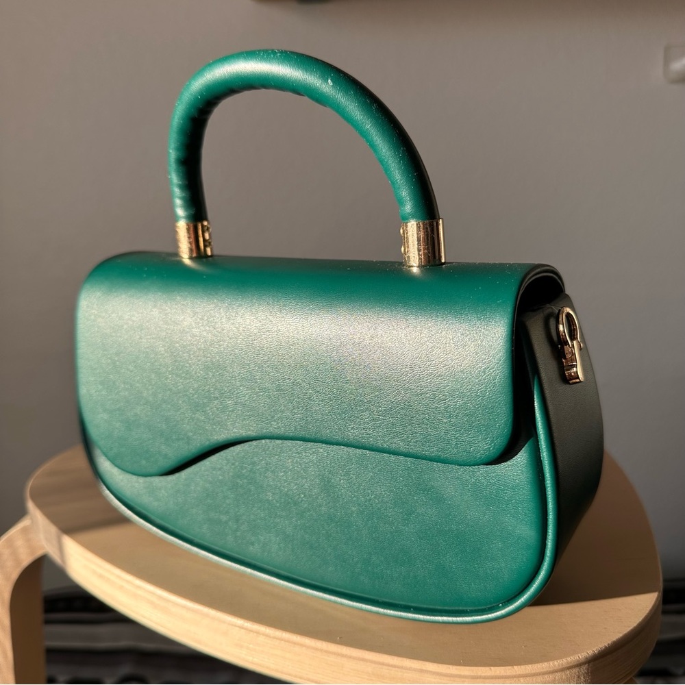 NWT Milan Chiva Crossbody Purse Handbag - Green